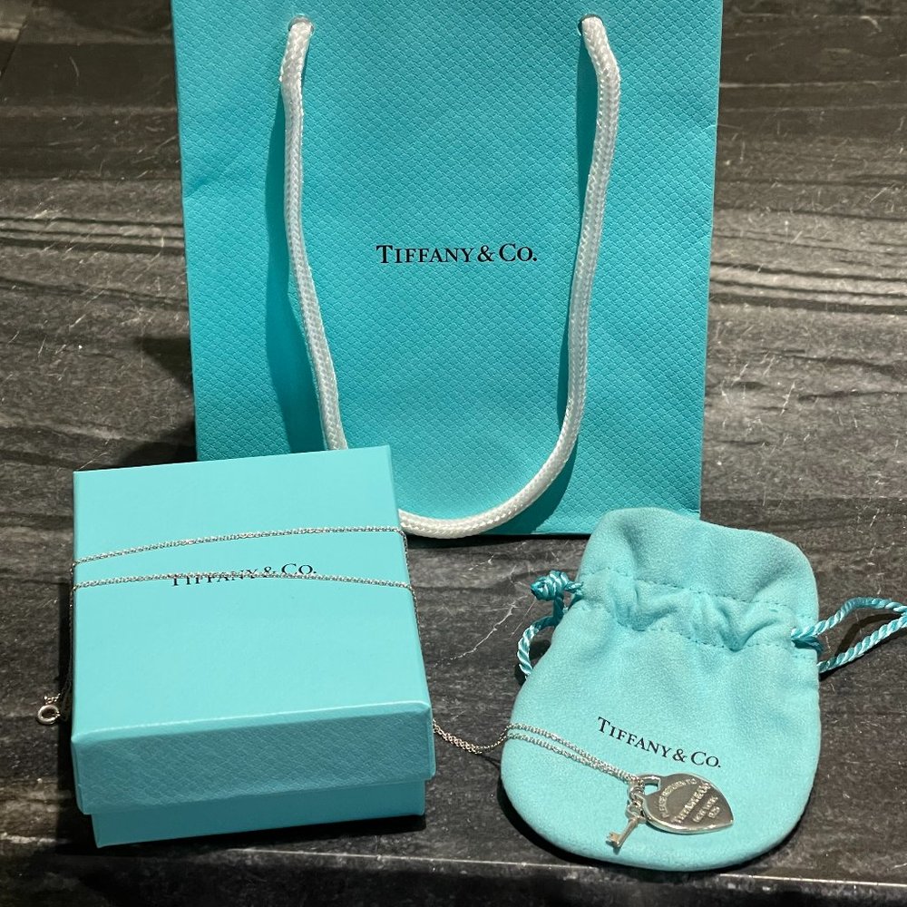 Tiffany & Co. women's key & heart neclace